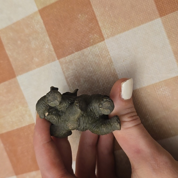 Tiny Elephant Figure - Picture 4 of 6